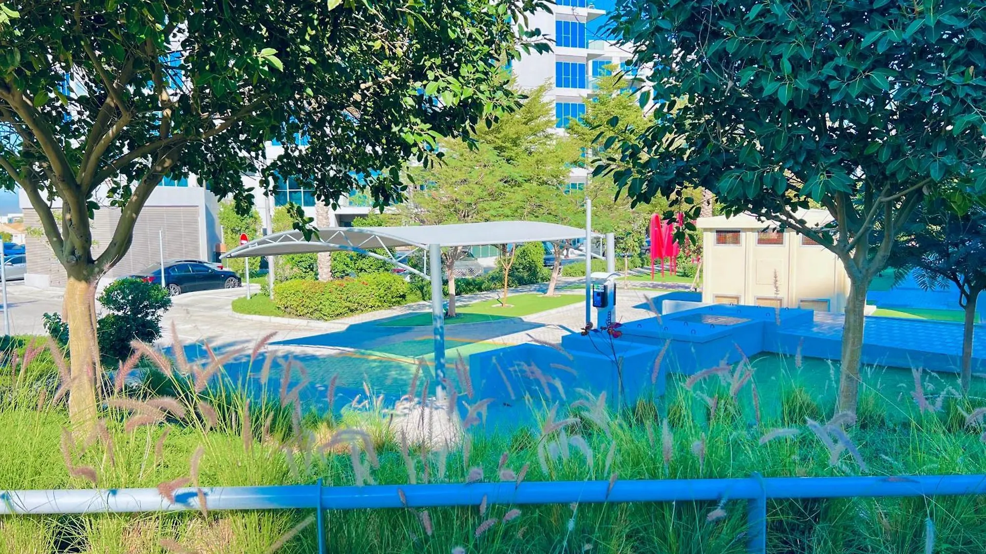 Spacious One Bedroom Apartment , Balcony, Pool & Garden View By Trueurbanbb Dubai