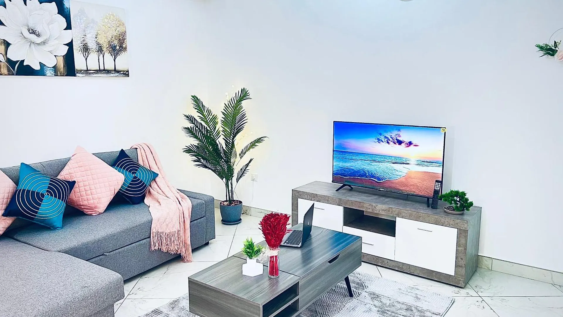 Spacious One Bedroom Apartment , Balcony, Pool & Garden View By Trueurbanbb Dubai