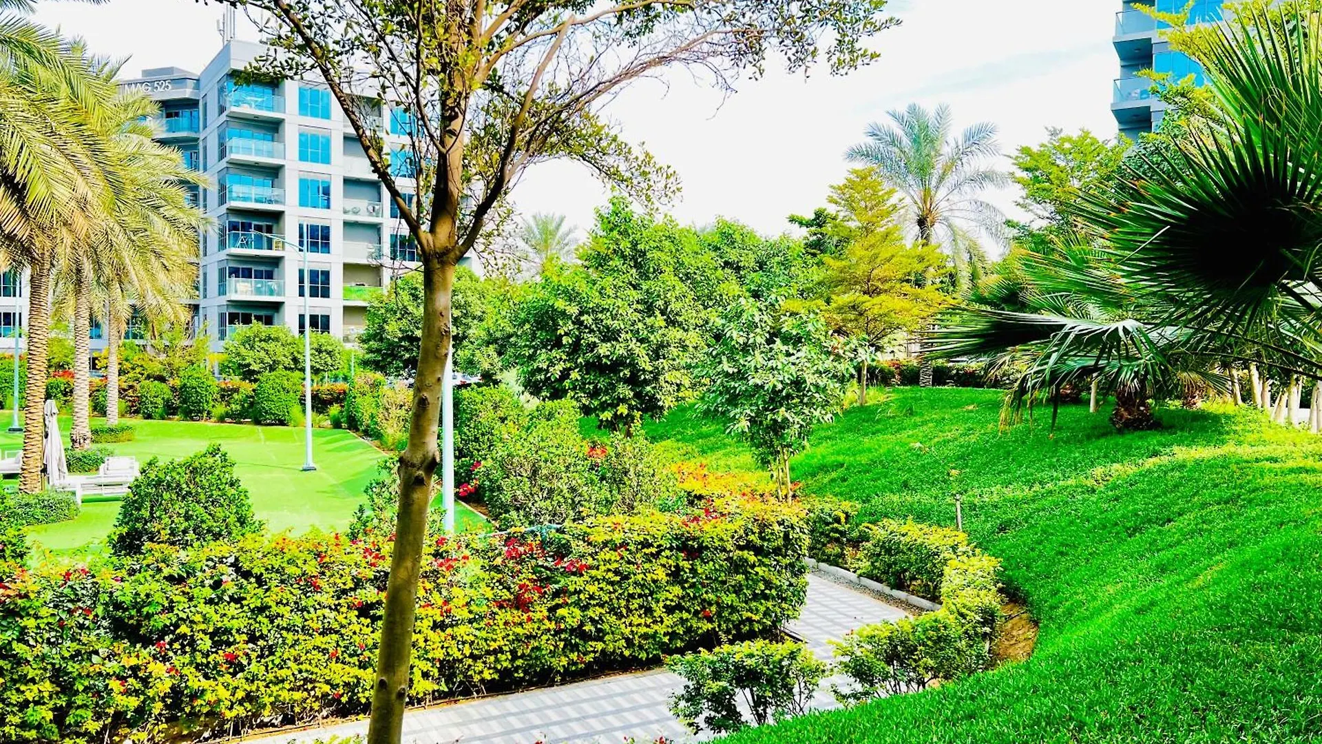Spacious One Bedroom Apartment , Balcony, Pool & Garden View By Trueurbanbb Dubai United Arab Emirates